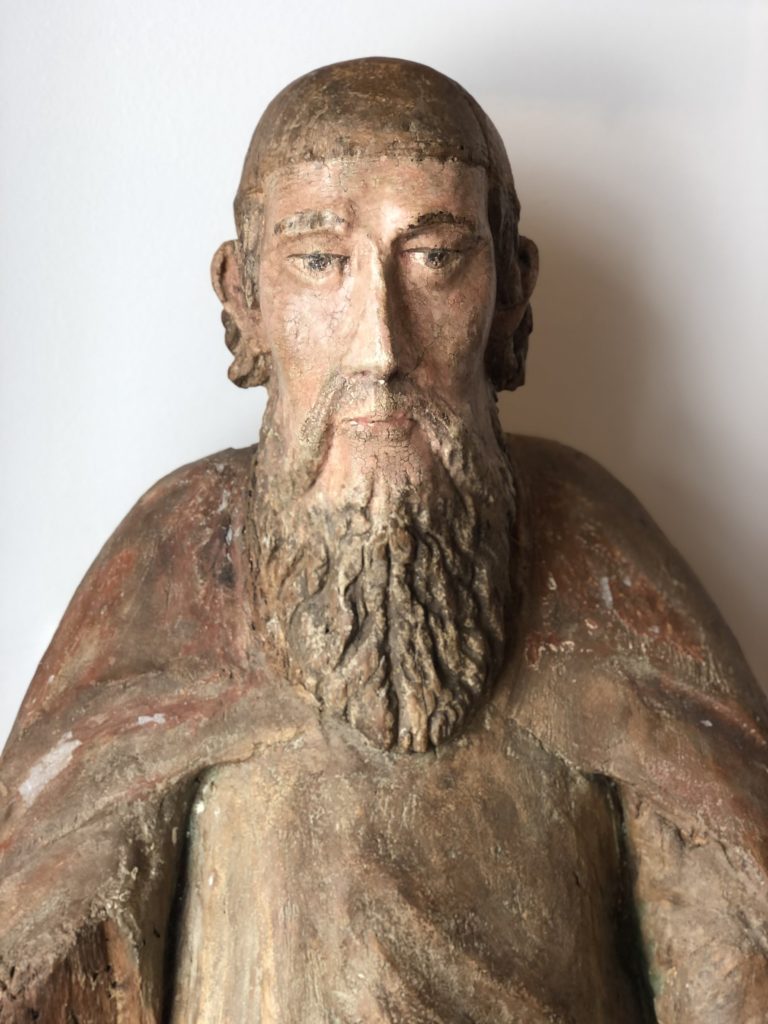 Scultura di un evangelista
