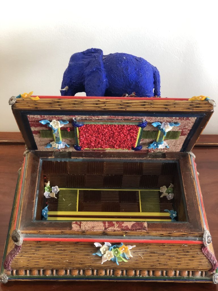 Scatola elefante blu